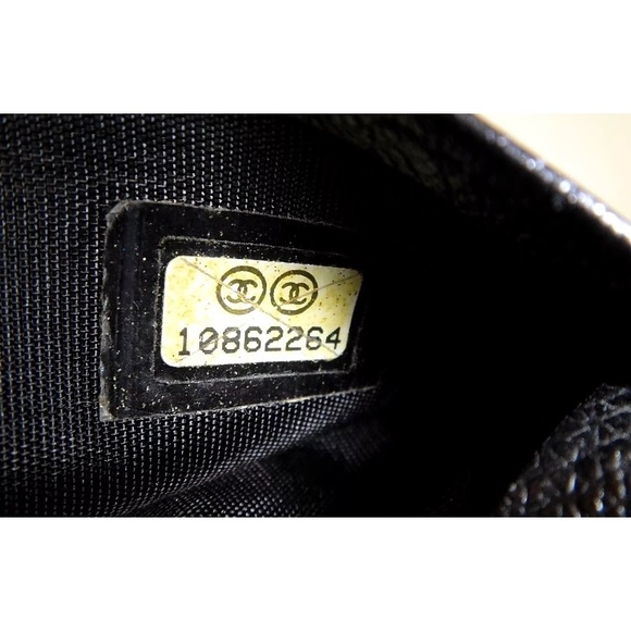 Authentic CHANEL Black Leather continental Wallet - Picture 6 of 8